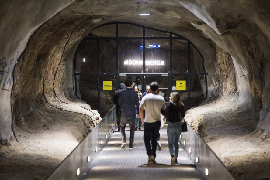 Eingang zum Dom im Berg beim Elevate 2018 © David Višnjić