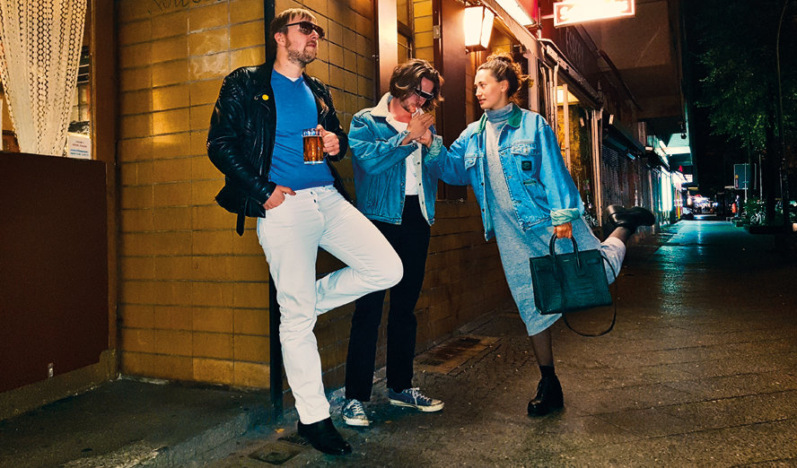 Neuzeitliche Bodenbeläge bei der Arbeit © Infuso Giallo