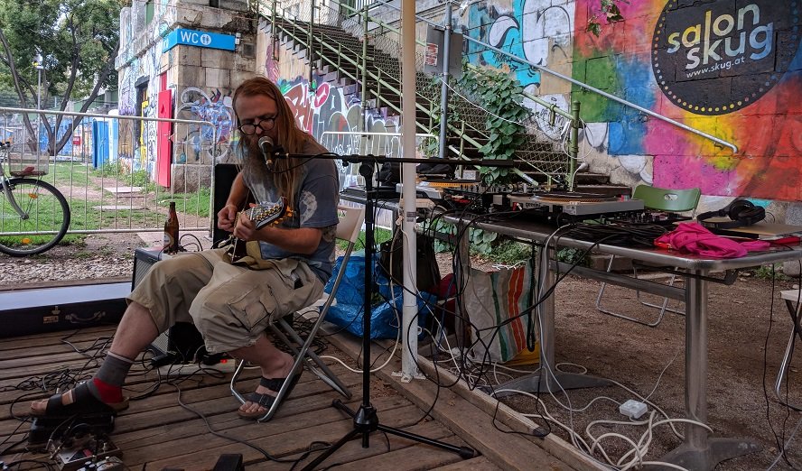 Ulrich Rois beim Salon skug am 22. Juli 2018 im Central Garden © Mio
