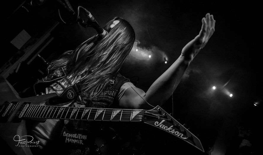 Molten Chains © Firstpriestphotography