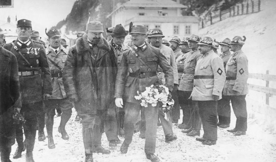 Waldemar Pabst bei einem Empfang in Österreich © Bundesarchiv
