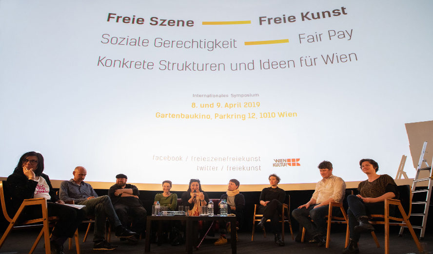 Da sitzen sie und zimmern an den neuen Möglichkeiten der Kooperation und Finanzierung freier Kunst © e.sel