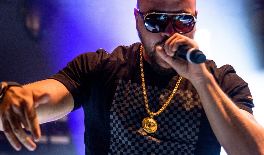 Kollegah © pitpony.photography <a href="https://creativecommons.org/licenses/by-sa/3.0/" target="_blank" rel="noopener noreferrer">CC BY SA 3.0</a>