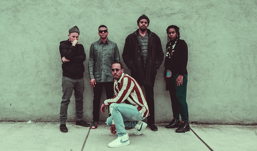 Irreversible Entanglements © Bob Sweeney