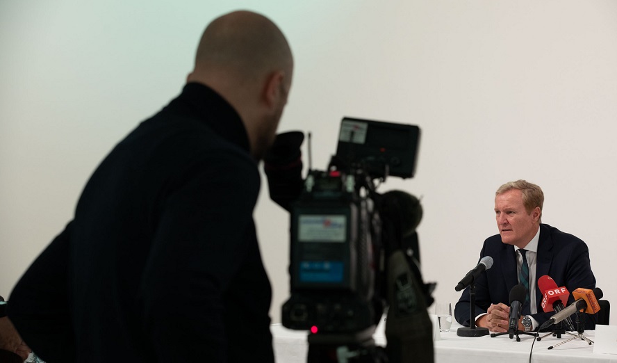 Klaus Albrecht Schröder bei der Pressekonferenz zur Albertina modern im Künstlerhaus © eSeL