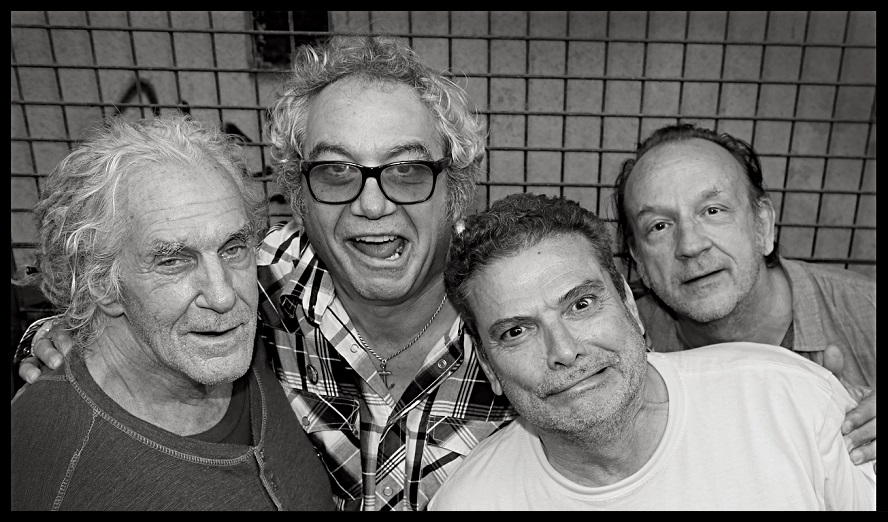 Mike Watt als Bassist der Band Flipper © Manfred Rahs
