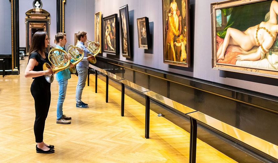 Mit »Ceremony II« von Georg Friedrich Haas verwandelt sich das Kunsthistorische Museum in ein Klanglabyrinth. © Markus Sepperer