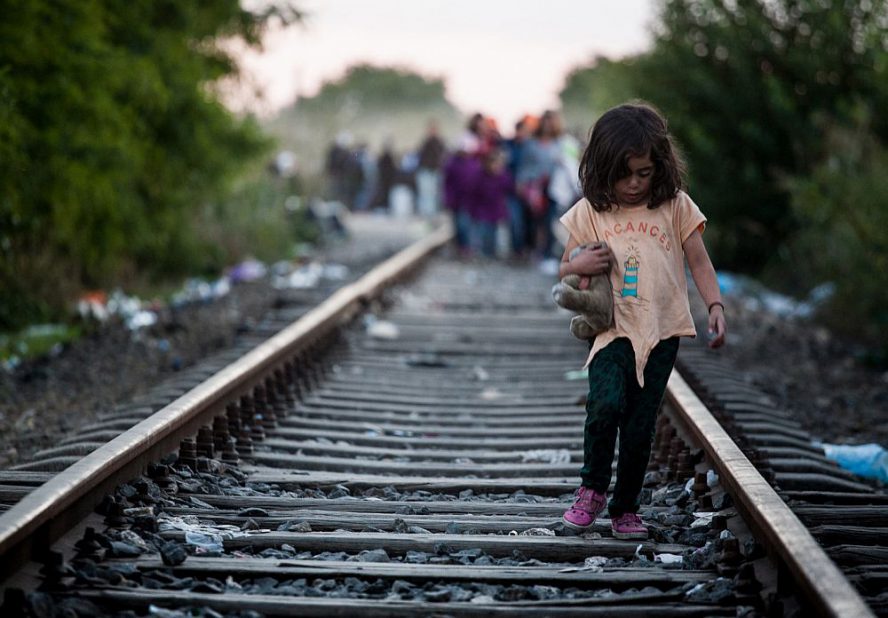 Aufn und Abschieben © Benedek Bör