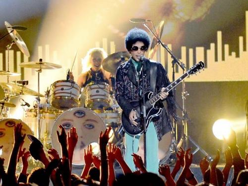 @ Billboard Award [2013]<br />&copy; <a title="www.hannahforddrums.com" target="_blank" href="http://www.hannahforddrums.com">www.hannahforddrums.com</a>