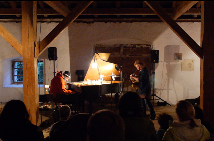 Elena Kakaliagou &amp; Ingrid Schmoliner <a title="http://www.hotelpupik.org/" target="_blank" href="http://www.hotelpupik.org/">© Hotel Pupik</a>