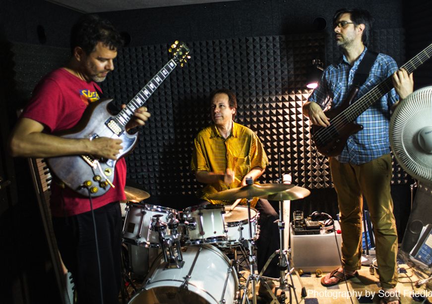 Foto: <a href="http://hypercolorband.bandcamp.com/releases" target=_blank>hypercolorband.bandcamp.com</a>