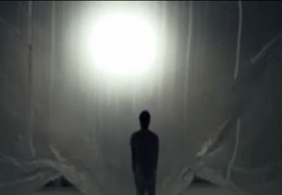 Videostill aus »APNEA«