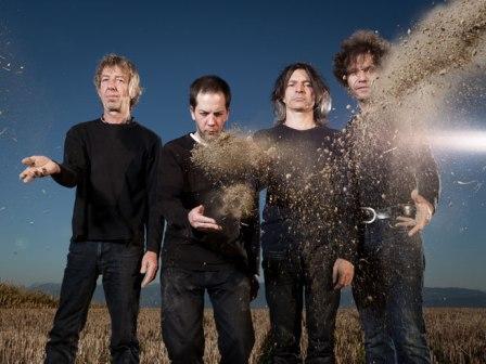 &copy; 2010, The Young Gods