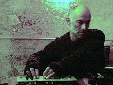 <a title="RINUS VAN ALEBEEK" target="_blank" href="http://ausland-berlin.de">Rinus Van Alebeek @ ausland/berlin </a>